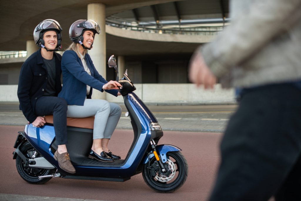 SEGWAY ESCOOTER E125S SÄHKÖSKOOTTERI 45 KM/H, Punainen